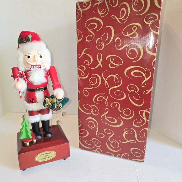 San Francisco Music Box Co '98 LE Jolly St. Nick Nutcracker w/box - Picture 13 of 13